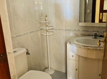 Испания ! Срочная продажа !  2-комнатная квартира в центре Аликанте