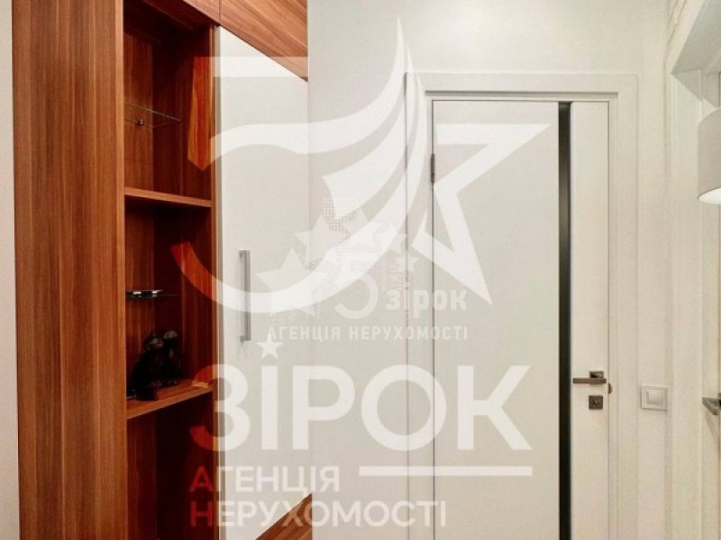 Продається двокімнатна квартира з ремонтом в ЖК "Кришталеві Джерела" !
