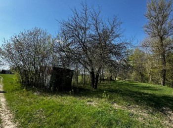 Ділянка у мальовничому місці на березі Снова