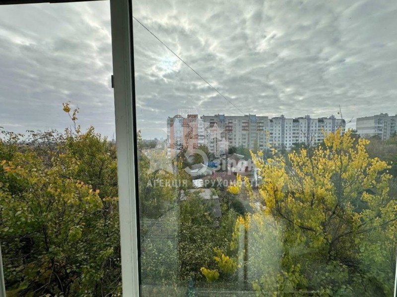 Недорога квартира із зручним розташуванням недалеко від центру!