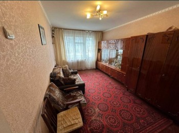 Недорога квартира із зручним розташуванням недалеко від центру!